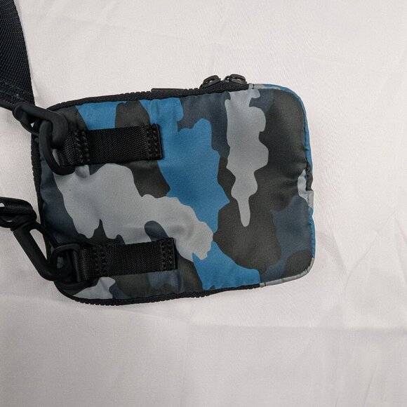 Lululemon Camouflage small crossbody bag - Picture 5 of 10